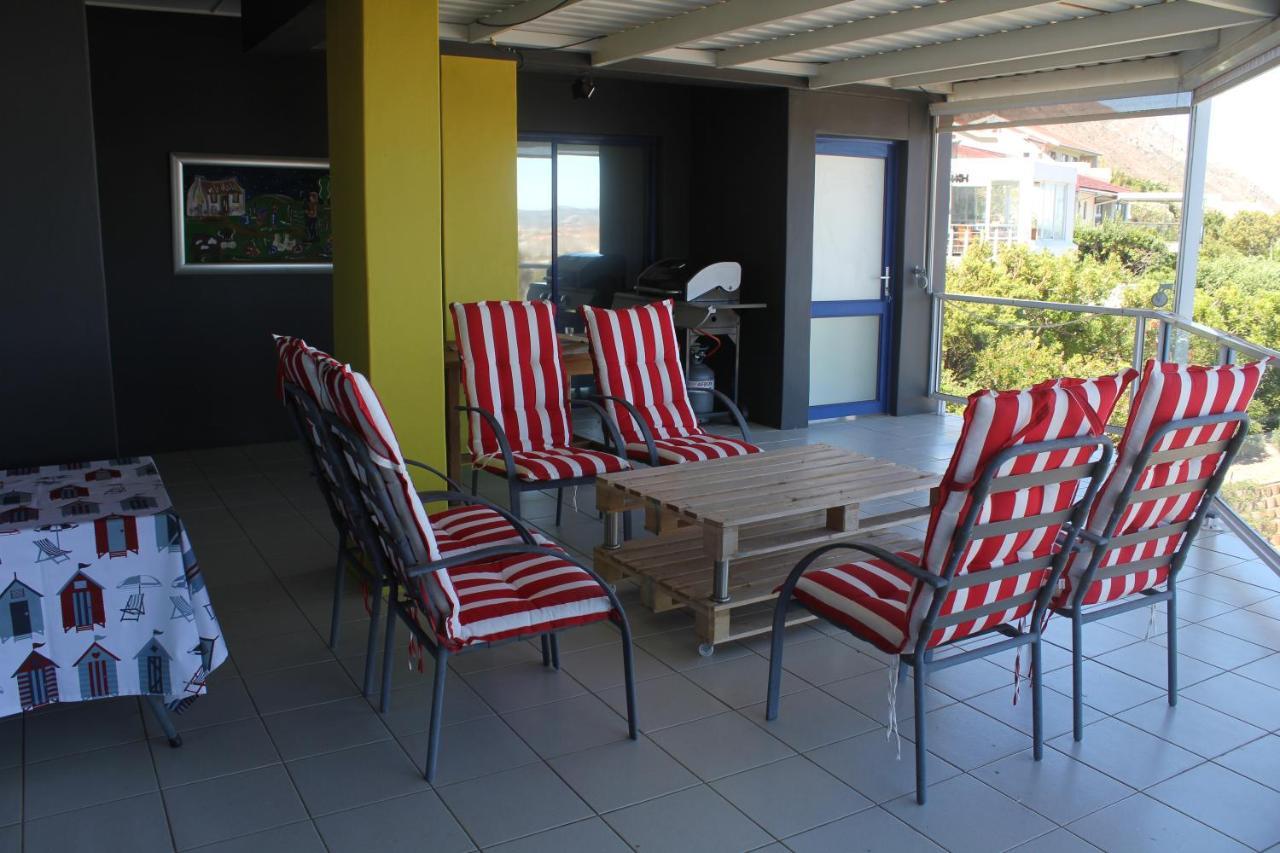 Merci Pere Gordons Bay Luaran gambar