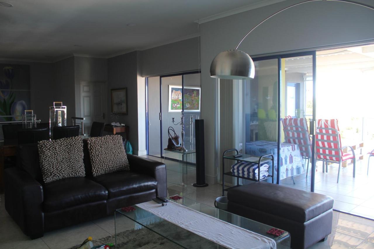 Merci Pere Gordons Bay Luaran gambar